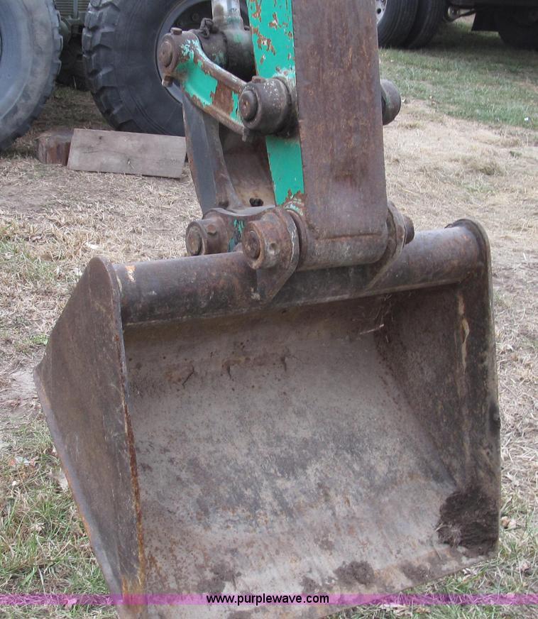 image for item G2210 Hanix H27 mini excavator