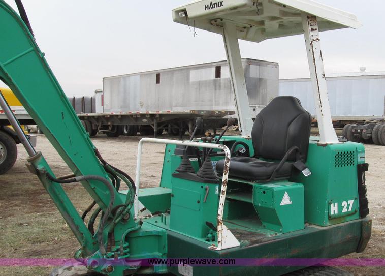 image for item G2210 Hanix H27 mini excavator