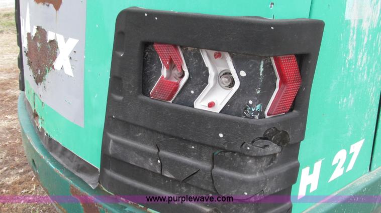 image for item G2210 Hanix H27 mini excavator