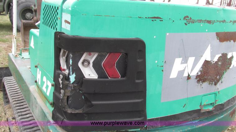 image for item G2210 Hanix H27 mini excavator