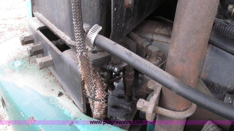 image for item G2210 Hanix H27 mini excavator