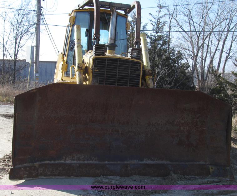 image for item G2212 1996 John Deere 850C Series II dozer