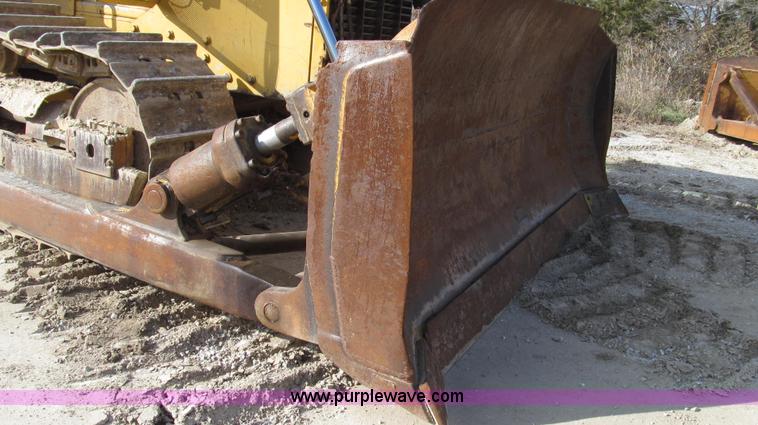 image for item G2212 1996 John Deere 850C Series II dozer