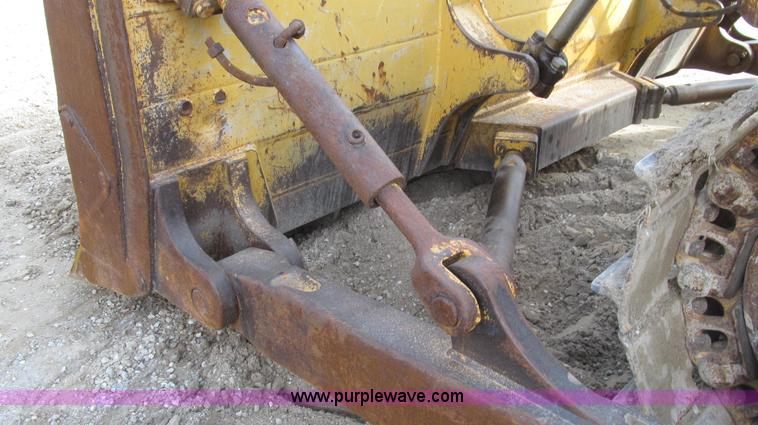 image for item G2212 1996 John Deere 850C Series II dozer