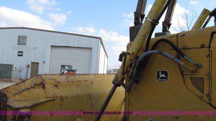 image for item G2212 1996 John Deere 850C Series II dozer