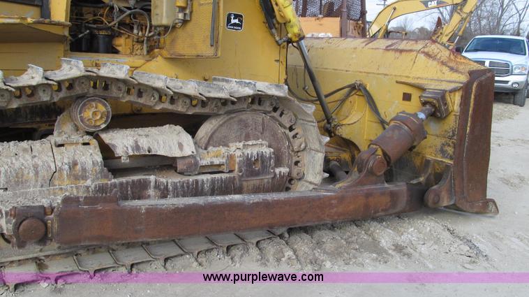 image for item G2212 1996 John Deere 850C Series II dozer