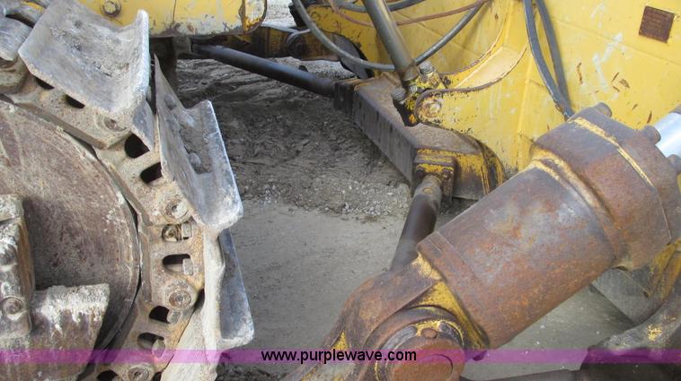 image for item G2212 1996 John Deere 850C Series II dozer