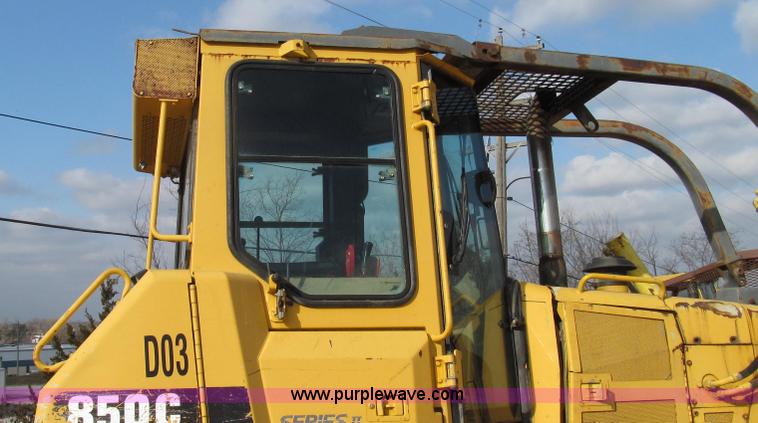 image for item G2212 1996 John Deere 850C Series II dozer