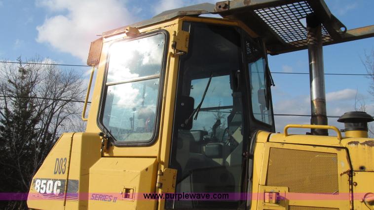 image for item G2212 1996 John Deere 850C Series II dozer