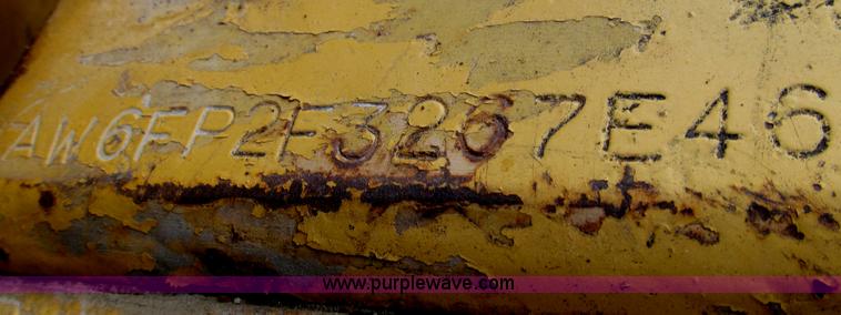 image for item G2212 1996 John Deere 850C Series II dozer