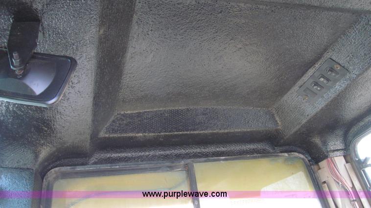 image for item G2212 1996 John Deere 850C Series II dozer