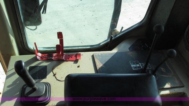 image for item G2212 1996 John Deere 850C Series II dozer