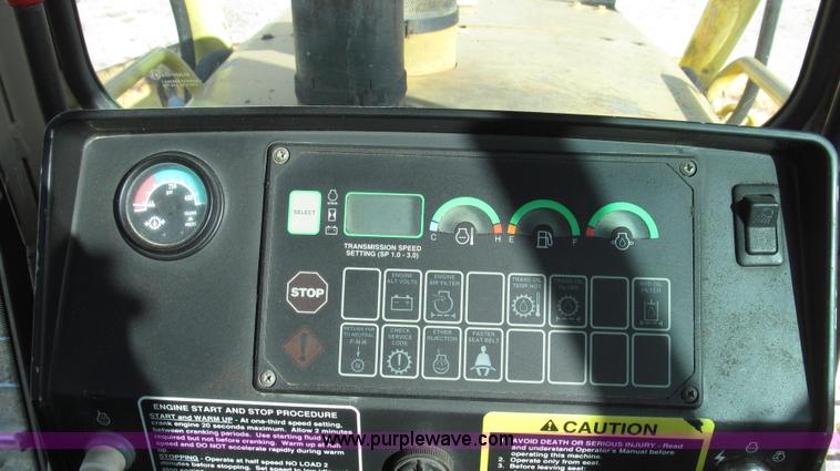 image for item G2212 1996 John Deere 850C Series II dozer