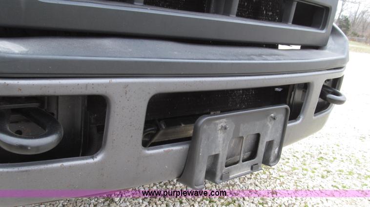 image for item G2213 2006 Ford F350 Super Duty XL pickup truck