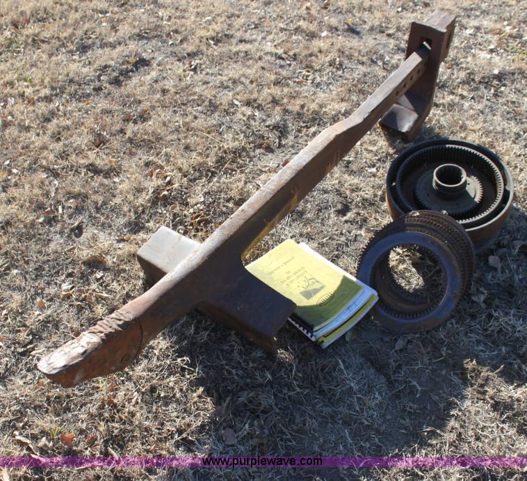 image for item G4414 1949 Caterpillar D6 dozer