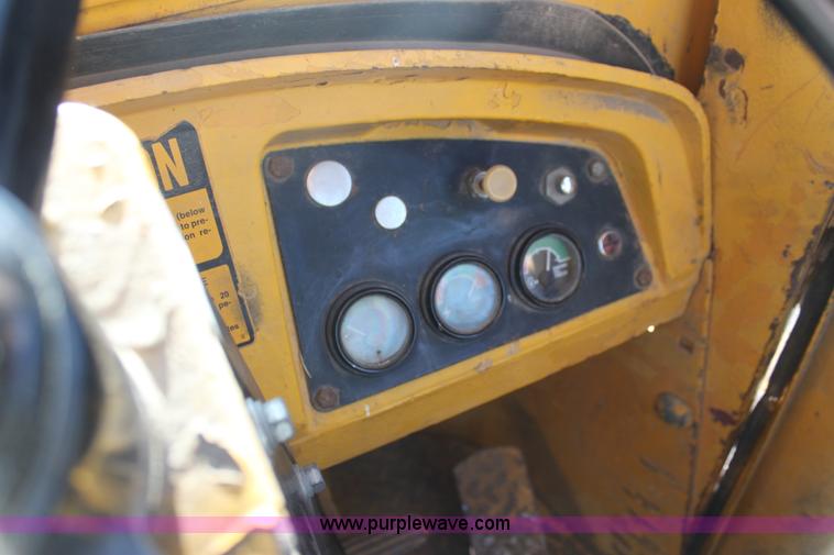 image for item G4441 1975 John Deere 544B wheel loader