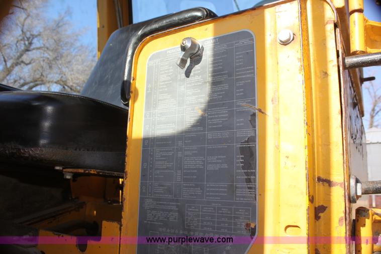 image for item G4441 1975 John Deere 544B wheel loader