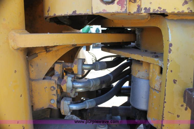 image for item G4441 1975 John Deere 544B wheel loader
