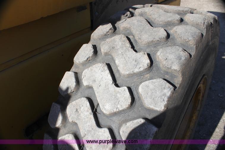 image for item G4441 1975 John Deere 544B wheel loader