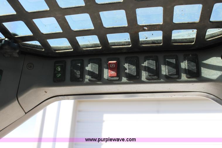 image for item G4444 2007 Bobcat T190 track skid steer