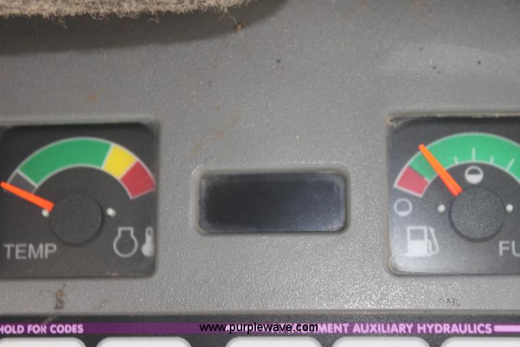 image for item G4444 2007 Bobcat T190 track skid steer