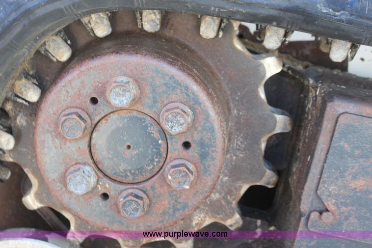 image for item G4444 2007 Bobcat T190 track skid steer