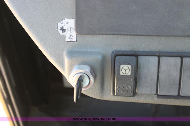 image for item G4452 2000 Caterpillar TH63 telehandler