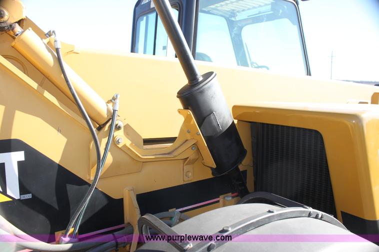 image for item G4452 2000 Caterpillar TH63 telehandler