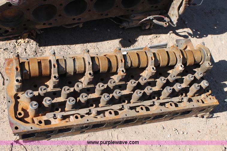 image for item G5829 Mack MP7 diesel engine block for core and parts