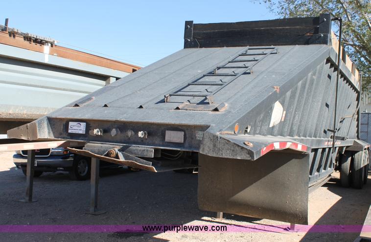 image for item G5831 2001 CTS belly dump trailer
