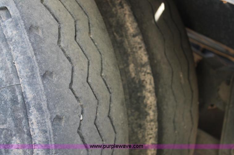 image for item G5831 2001 CTS belly dump trailer