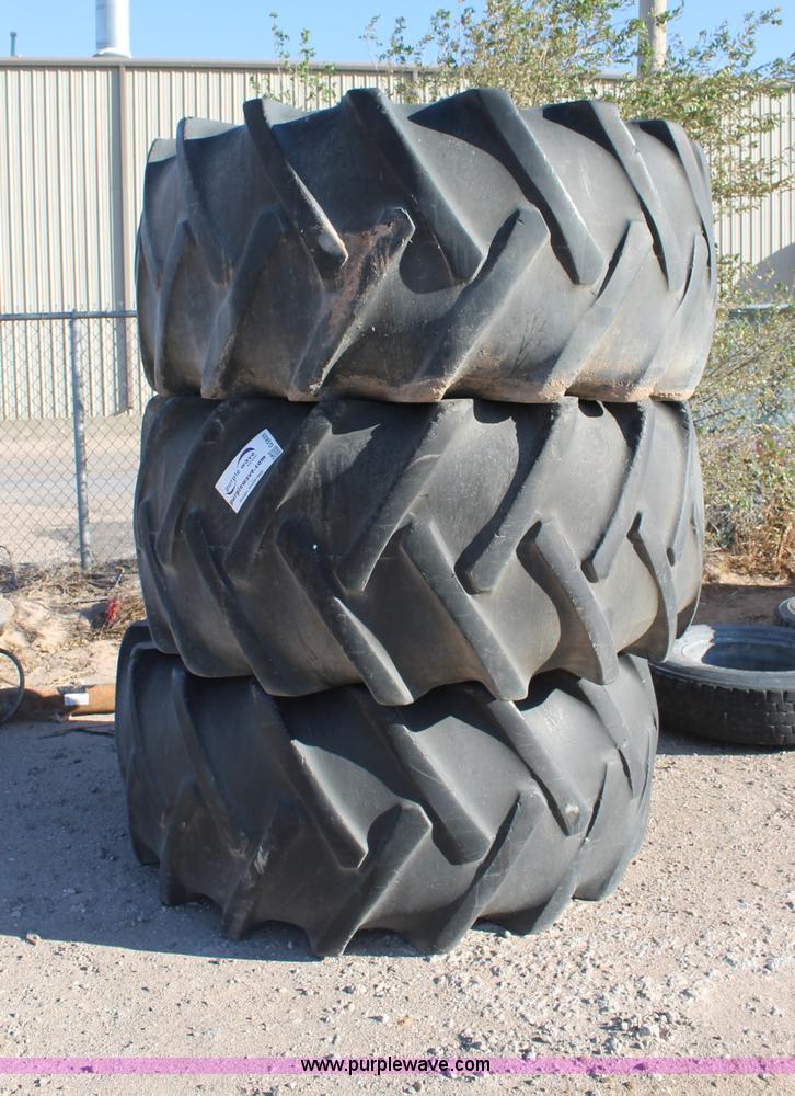 image for item G5835 (3) 30.5L-32 tires