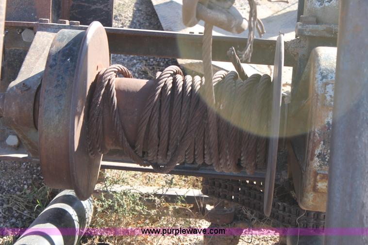 image for item G5841 Braden winch