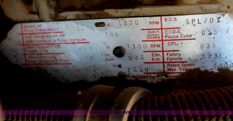 image for item G5848 1991 International 8200 semi truck