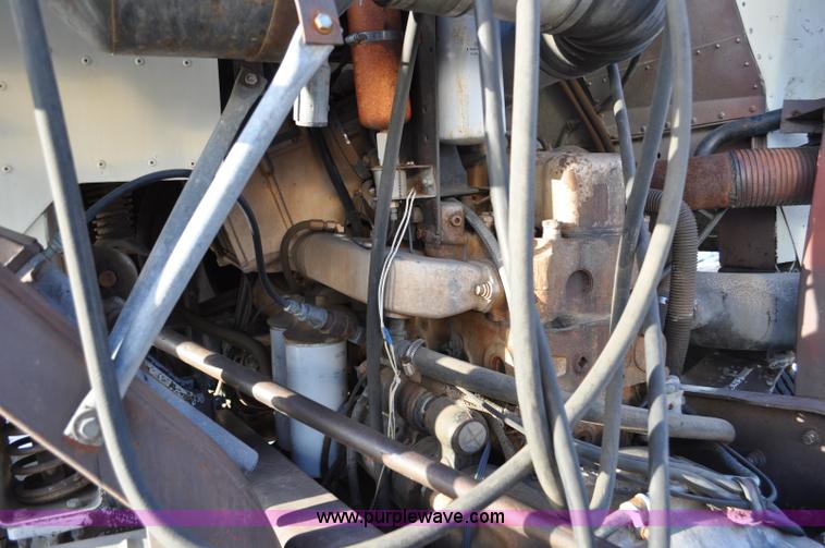 image for item G6213 1975 Mack Cruise Liner semi truck