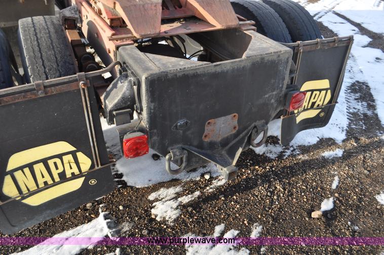 image for item G6213 1975 Mack Cruise Liner semi truck