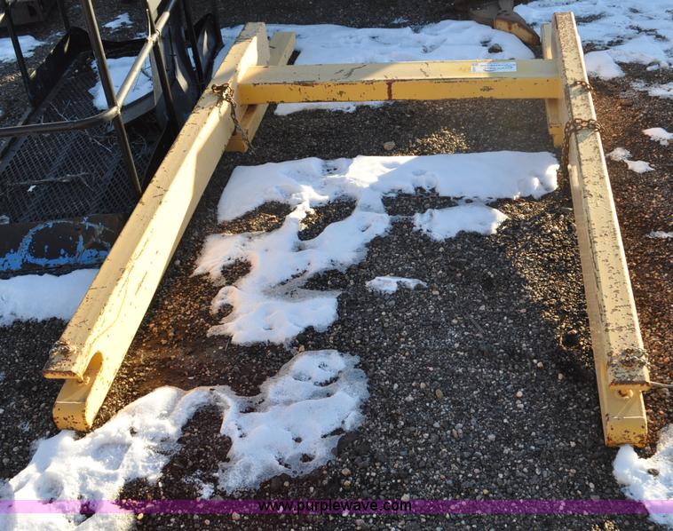 image for item G6283 Reel boom for loader bucket