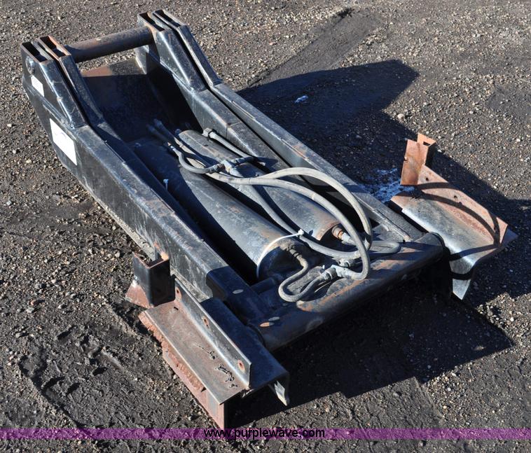 Rugby LR2866A dual ram hoist in Brighton, CO Item G6319 sold Purple