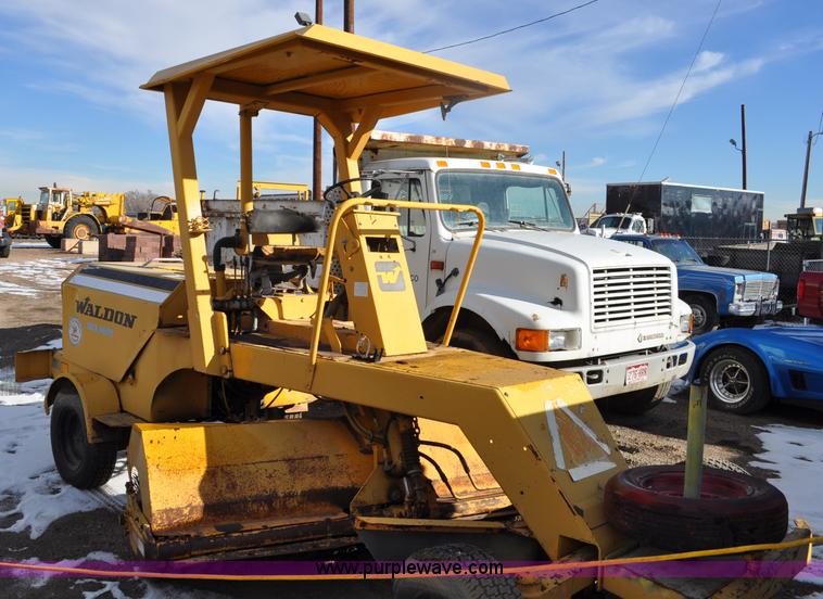 image for item G6323 Waldon 1000 Versa sweeper