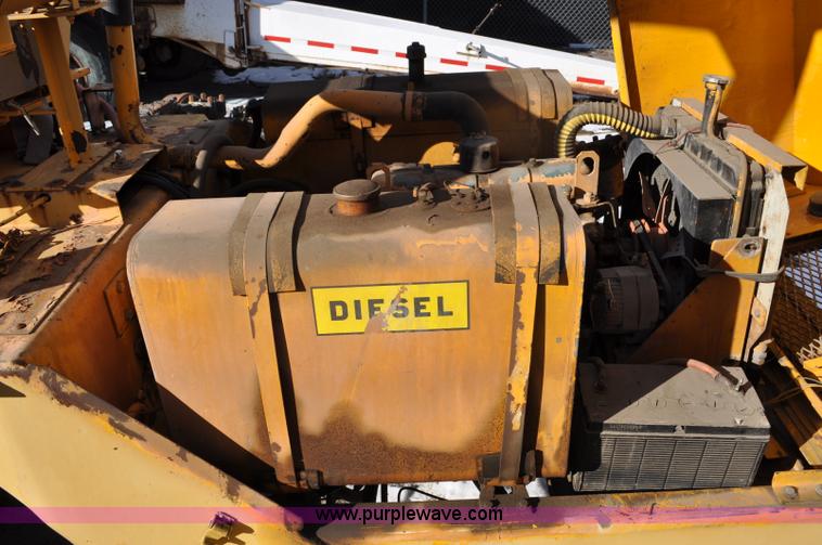 image for item G6323 Waldon 1000 Versa sweeper