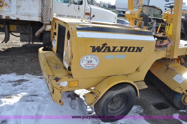 image for item G6323 Waldon 1000 Versa sweeper