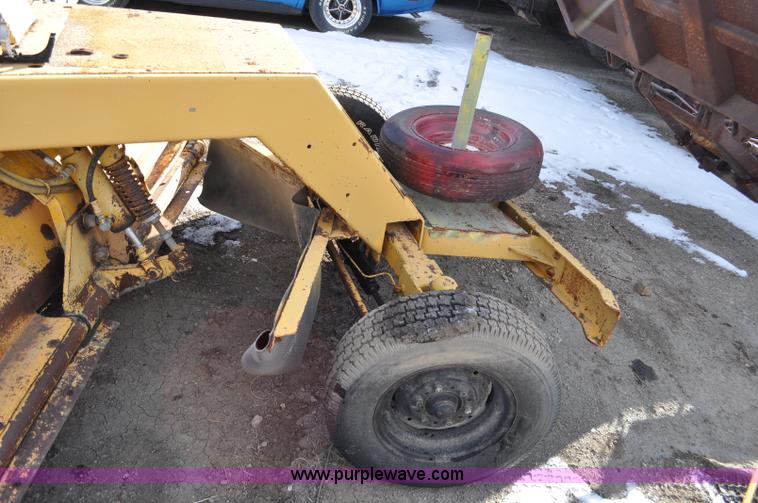 image for item G6323 Waldon 1000 Versa sweeper