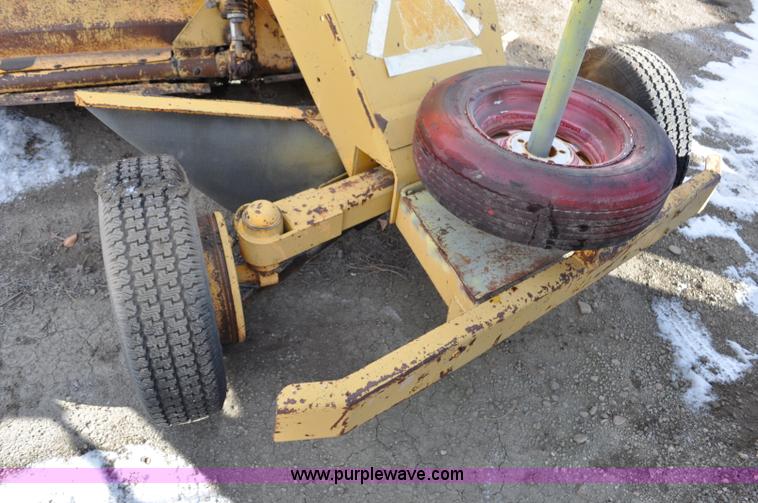 image for item G6323 Waldon 1000 Versa sweeper