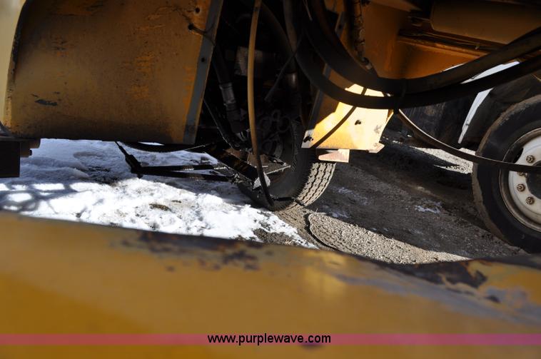 image for item G6323 Waldon 1000 Versa sweeper