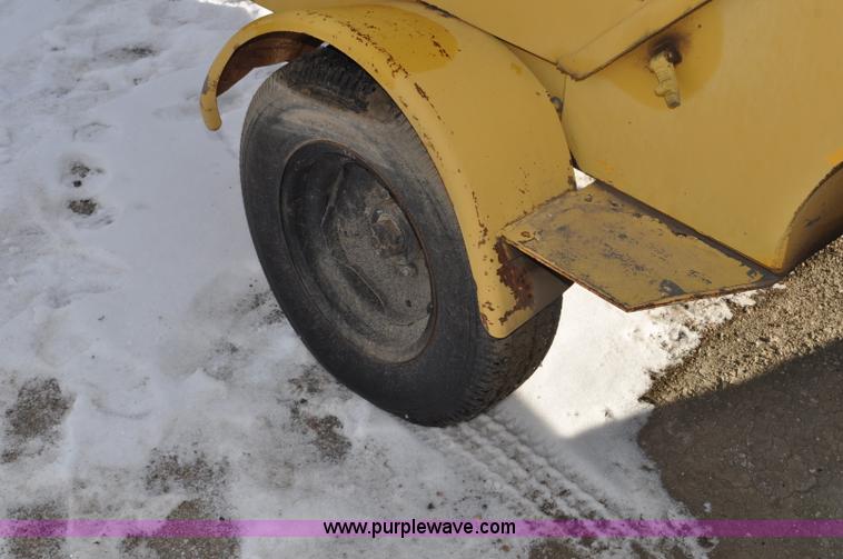 image for item G6323 Waldon 1000 Versa sweeper