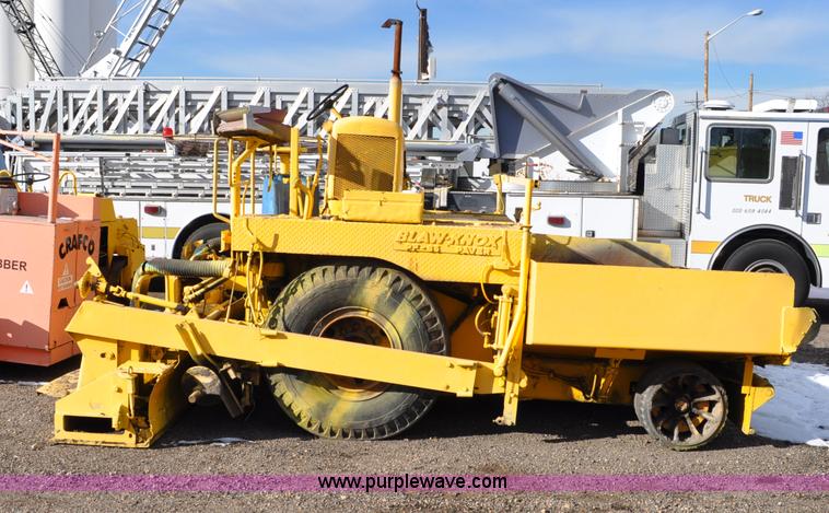 image for item G6325 Blaw-Knox PF65 wheel mounted asphalt paver