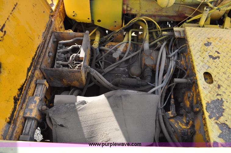 image for item G6325 Blaw-Knox PF65 wheel mounted asphalt paver