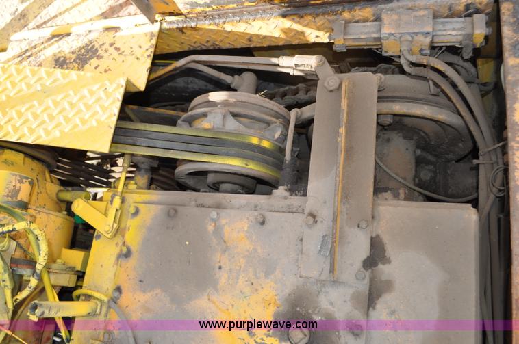 image for item G6325 Blaw-Knox PF65 wheel mounted asphalt paver