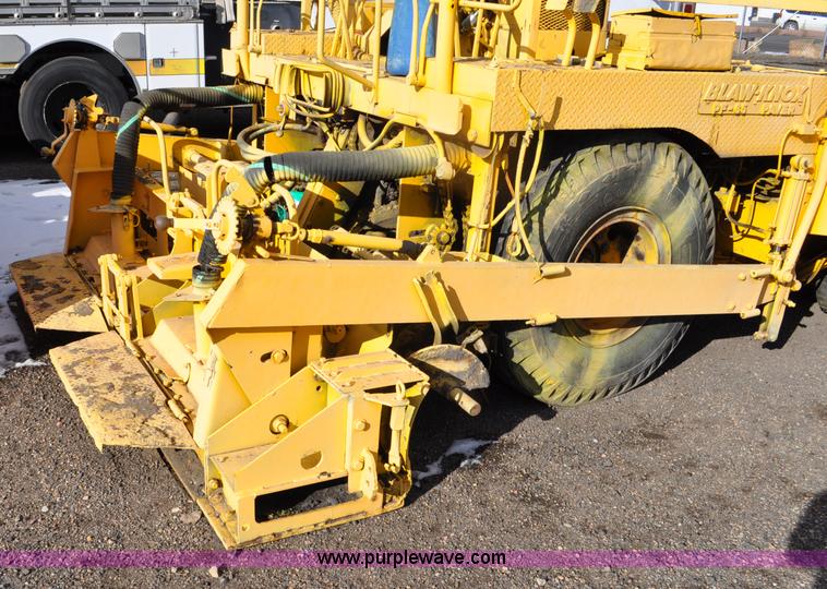 image for item G6325 Blaw-Knox PF65 wheel mounted asphalt paver