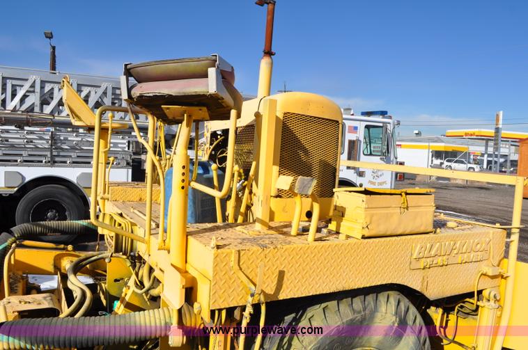 image for item G6325 Blaw-Knox PF65 wheel mounted asphalt paver